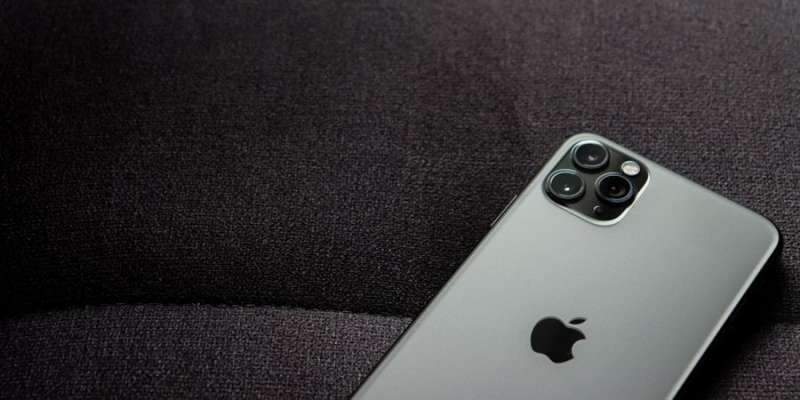 Не кіносюжет, а&nbsp;реальність. Apple визнала, що&nbsp;за&nbsp;користувачами iPhone стежать за&nbsp;допомогою push-повідомлень