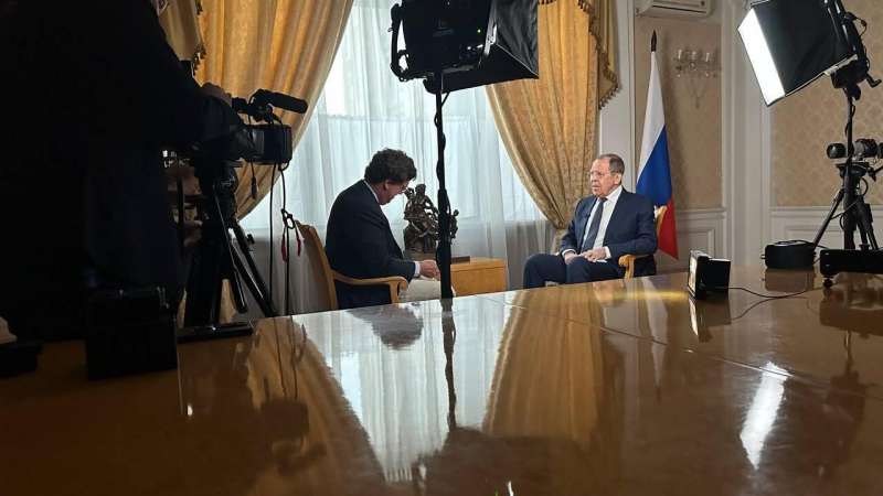Захарова раскрыла подробности об интервью Лаврова Такеру Карлсону