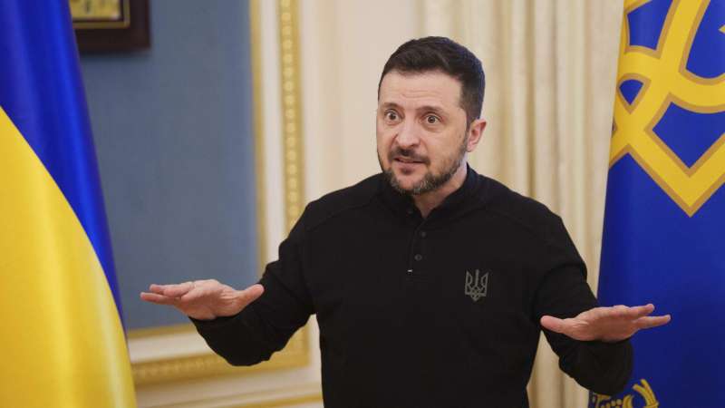 "Он рухнул". На Западе раскрыли, что случилось с Зеленским на этой неделе